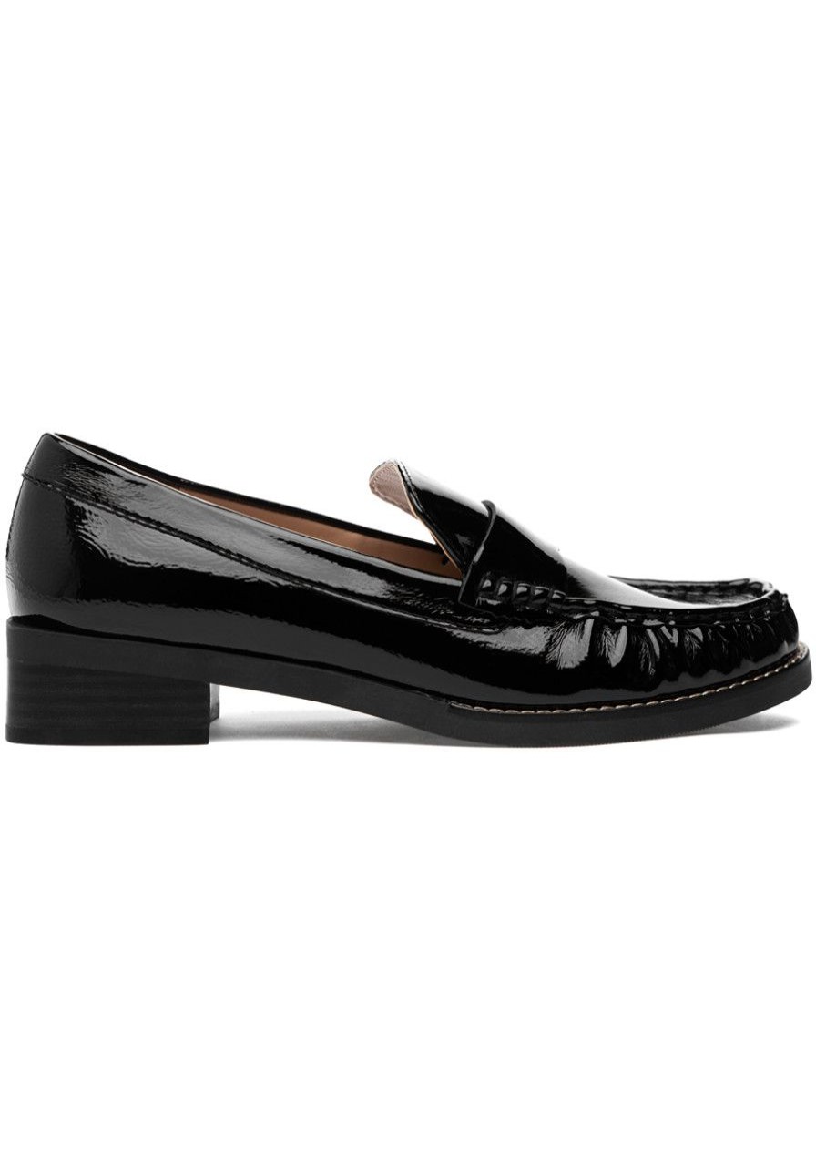 Women Silent D Loafers & Oxfords | Lara Loafer Black Crinkle Patent